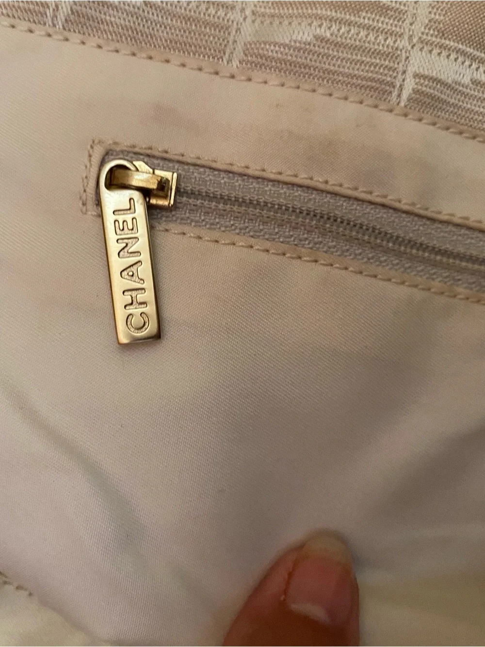 Chanel - VINTAGE- GUC - Travel Ligne Tote - Great Tote!